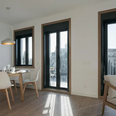Apartment Avos *